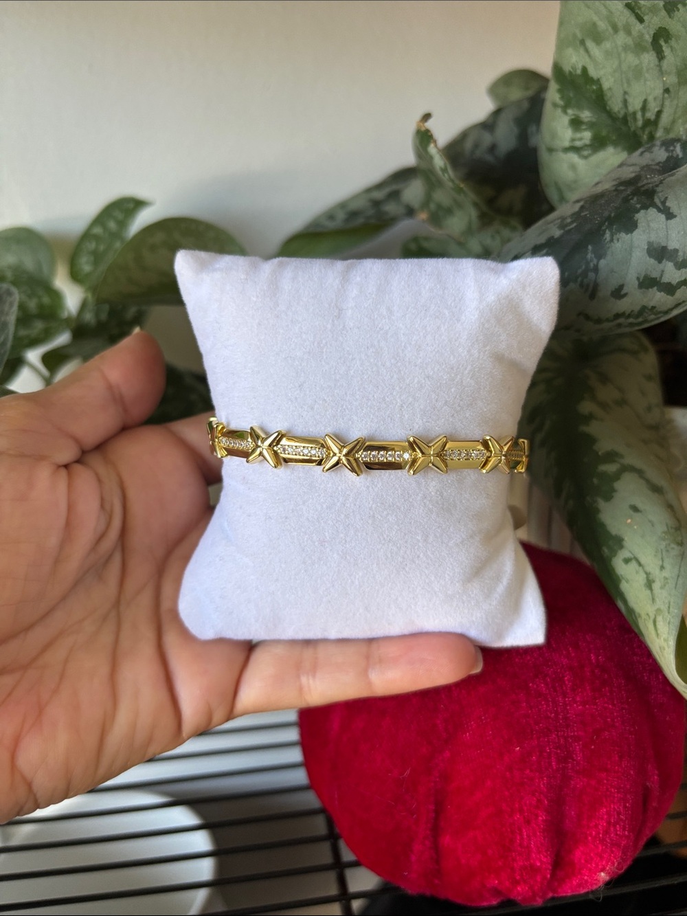 Gold Star-Link Bracelet - Elegant Women's Jewelry